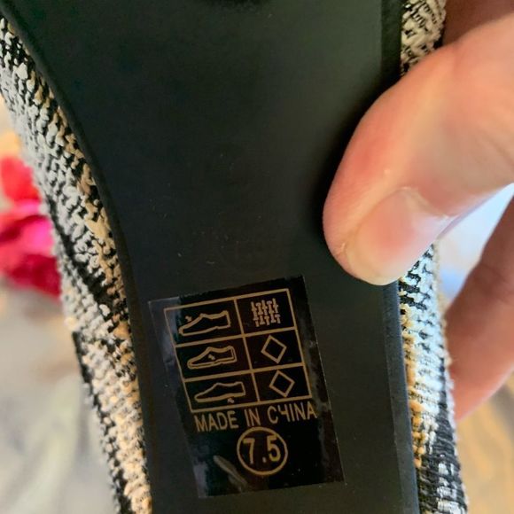 Black and Cream Cloth Heels 7.5 - Picture 7 of 8